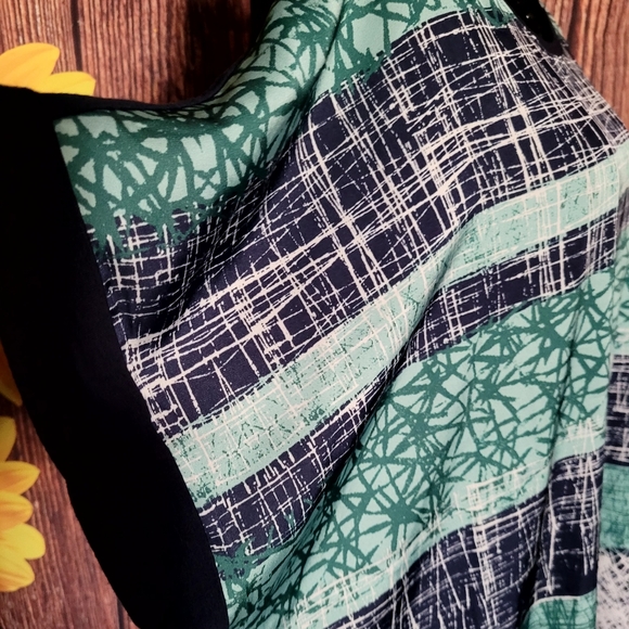 Made in Greece Mass Fashion Dropped Short Sleeve Blouse - Picture 4 of 6